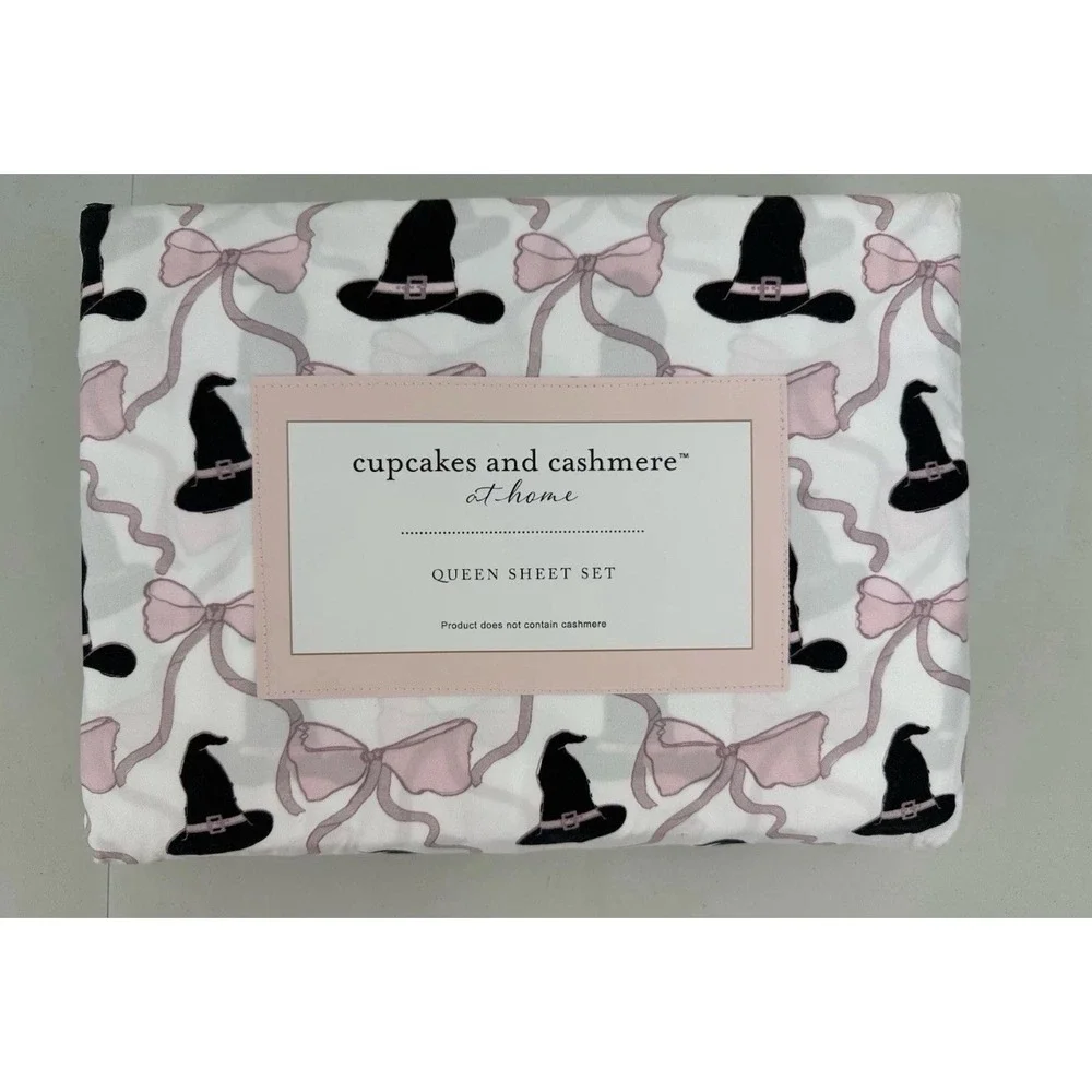 Cupcakes & Cashmere Halloween Bows & Witch Hats 4-Piece Queen Sheet Set Mauve